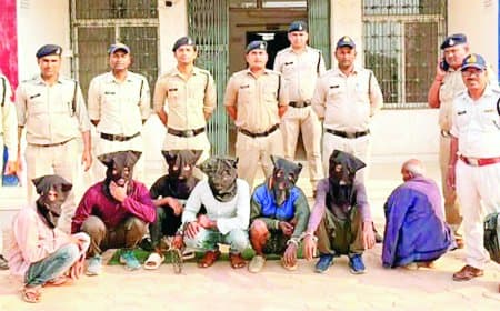 होली पर बुजुर्ग की हत्या मामले में सात आरोपी गिरफ्तार, गांव में तनाव बरकरार