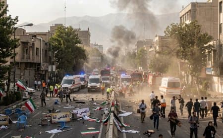 तेहरान धमाकों से दहला ईरान: मुजतबा खामेनेई कोमा में? अल-कुद्स रैली में विस्फोट के बाद बढ़ा तनाव