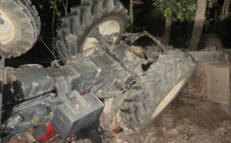 छिंदवाड़ा: रेत से भरा ट्रैक्टर पलटा... ड्राइवर सहित तीन लोगों की मौत