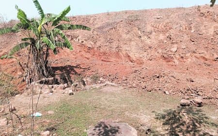 पौराणिक कुंड क्षतिग्रस्त होने पर भड़के ग्रामीण, जनसुनवाई में उठी संरक्षण की मांग