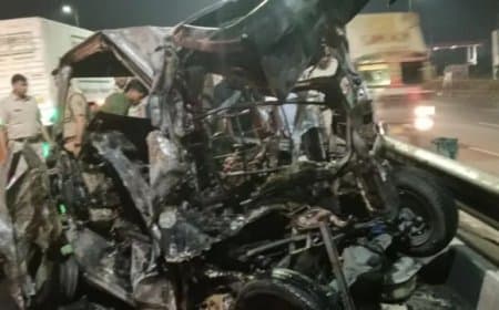 पानीपत: तीन वाहनों की टक्कर... ईको वैन में लगी आग... युवती जिंदा जली