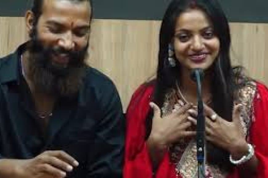 महाकुंभ वायरल गर्ल मोनालिसा ने मुस्लिम बॉयफ्रेंड फरमान से की शादी; लव जिहाद के आरोपों पर दी सफाई