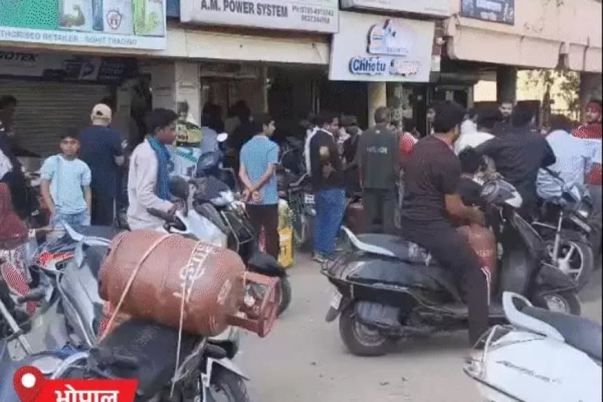 सावधान! गांवों में डेढ़ महीने बाद मिलेगा दूसरा रसोई गैस सिलेंडर