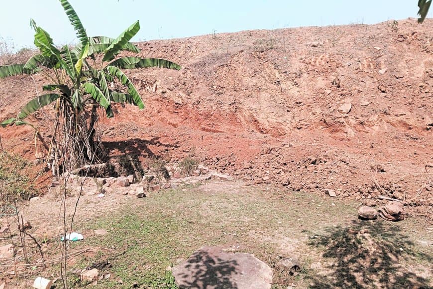 पौराणिक कुंड क्षतिग्रस्त होने पर भड़के ग्रामीण, जनसुनवाई में उठी संरक्षण की मांग