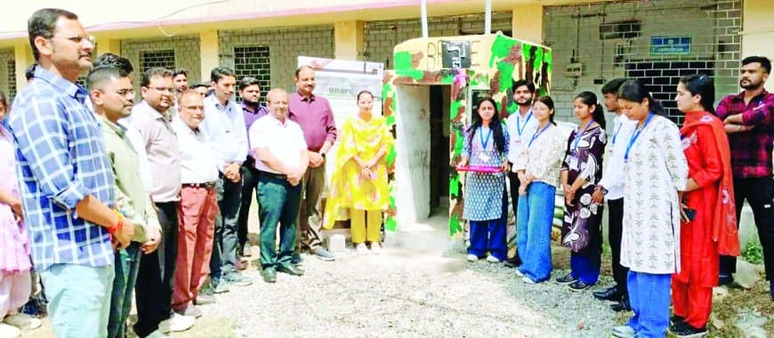 रीवा छात्रों ने बनाया मल्टीलेयर ब्रेव बंकर, ब्लास्ट से सैनिकों को देगा सुरक्षा