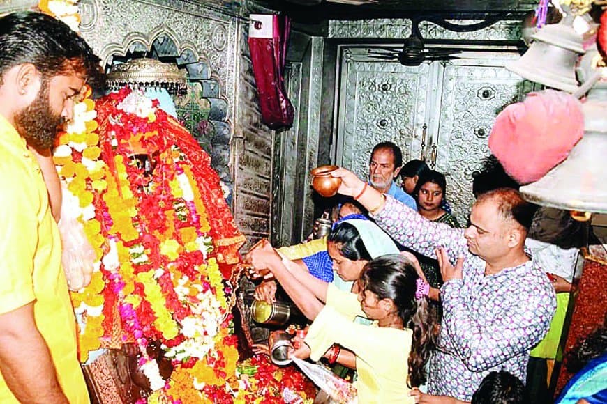 रानी तालाब मंदिर में उमड़ा जनसैलाब, चैत्र नवरात्र पर सजा भव्य मेला