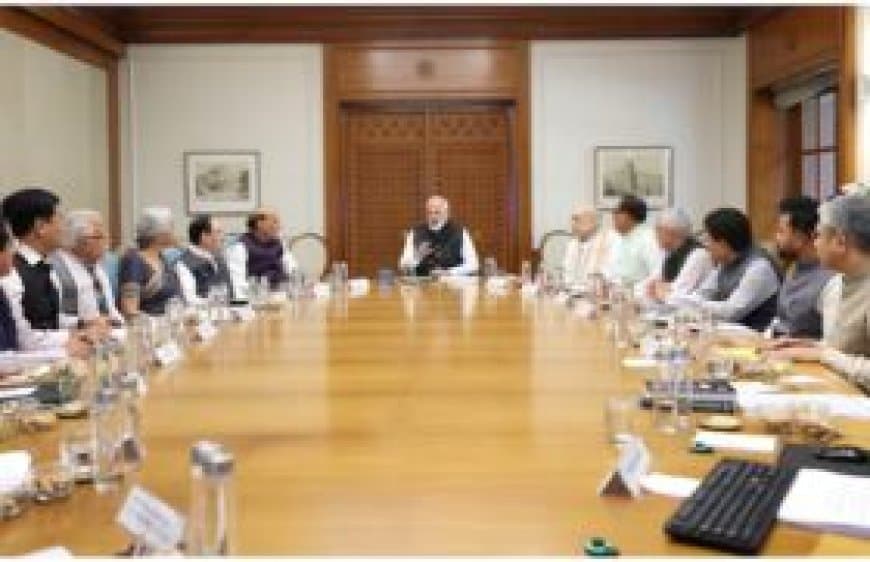 मिडिल ईस्ट जंग पर PM मोदी की हाई-लेवल मीटिंग: पेट्रोलियम और बिजली संकट को लेकर बनी रणनीति