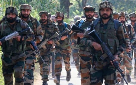 जम्मू:  सांबा में तीन आतंकी दिखने के बाद सुरक्षाबलों ने चलाया तलाशी अभियान