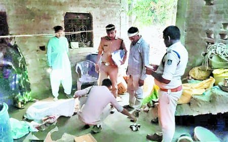 नशीली कफ सिरप और अवैध शराब के साथ महिला गिरफ्तार, पति फरार