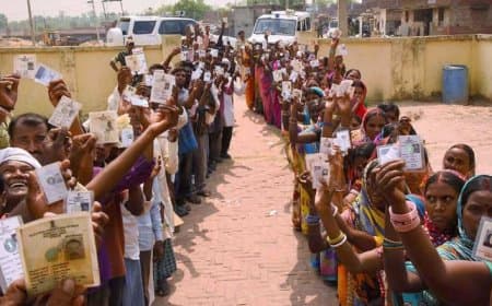 भारत: एसआईआर में12 राज्यों से हटाए गए 5.2 करोड़ फर्जी मतदाता