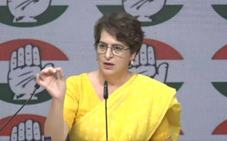 प्रियंका गांधी ने कहा- सत्ता के लिए भाजपा खुद को महिलाओं का मसीहा साबित करना चाहती थी 