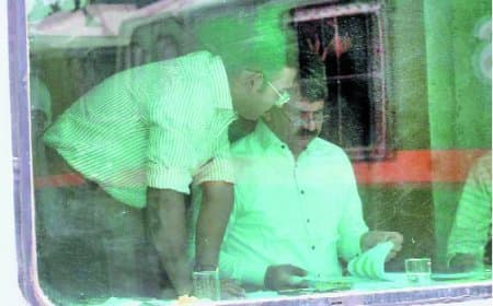 रेलवे जीएम का सख्त संदेश, पंक्चुअलिटी सुधारें, लापरवाही पर अब होगी सख्त कार्रवाई