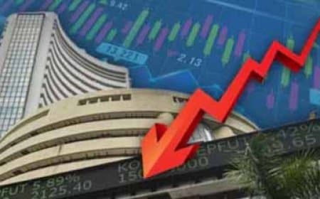 लाल निशान पर खुला बाजार: सेंसेक्स 578 अंक गिरा, निफ्टी 24300 के नीचे