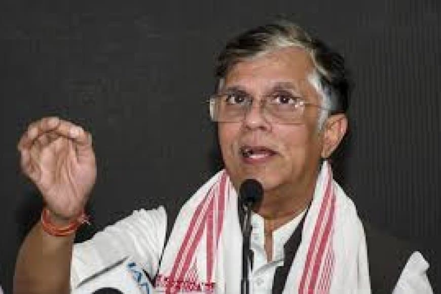 असम पुलिस पवन खेड़ा के दिल्ली आवास पर, सीएम हिमंता की पत्नी की FIR के बाद बड़ी कार्रवाई