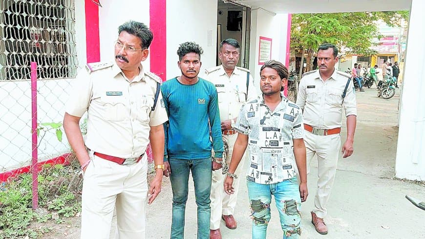 पत्नी के प्रेमी ने दोस्तों के साथ मिलकर की थी युवक की हत्या