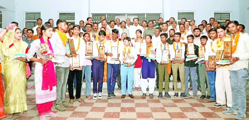 पन्ना की बेटी प्रतिभा ने 499 अंक पाकर 10वीं बोर्ड में रचा इतिहास