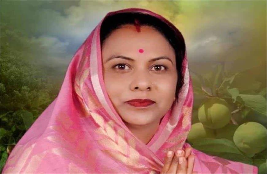 भाजपा प्रत्याशी नीतू परमार के चुनाव को बहाल कर दिया है।