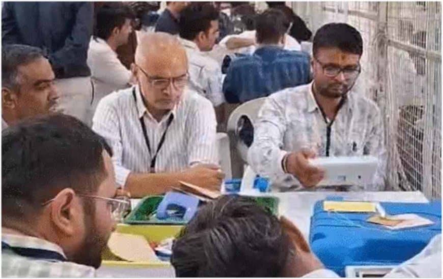 मतगणना सुबह नौ बजे से शुरू हो गई है। इसके लिए मतगणना केंद्रों के बाहर सुरक्षा के पुख्ता इंतजाम किए गए हैं।