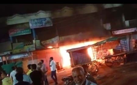 मध्यप्रदेश: मंदसौर में रात पांच दुकान जलकर खाक, सुबह पहुंचे विधायक हरदीप सिंह डंग आक्रोश देश उलटे पांव लौटे