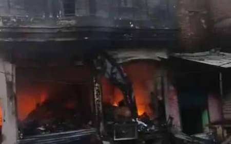 मध्यप्रदेश: दुकान में गैस सिलेंडरों हुआ धमाका... दहला डबरा... एसी रिपेयरिंग सेंटर में लगी भीषण आग