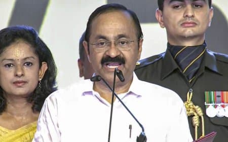 केरलम: छह दशक बाद पहला ऐसा मौका होगा, जब मुख्यमंत्री ने पूरे मंत्रिमंडल के साथ ली शपथ 