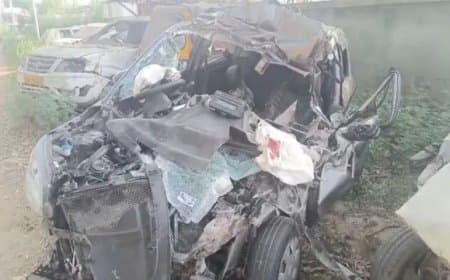उत्तरप्रदेश: दिल्ली-बरेली हाईवे पर भीषण सड़क हादसा... चार लोगों की मौत, दो गंभीर  