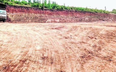 तहसील कार्यालय के पास बेखौफ अवैध खनन, जिम्मेदार विभागों की चुप्पी पर सवाल उठे