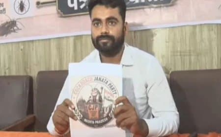 कॉकरोच जनता पार्टी : भोपाल में NEET और नर्सिंग घोटाले के पीड़ित युवाओं के साथ  प्रेस कॉन्फ्रेंस, जानिए क्या कहा ?