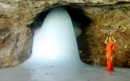 हर-हर महादेव... अमरनाथ गुफा में प्रकट हुए बाबा बर्फानी, सामने आई पहली तस्वीर ... तीन जुलाई से यात्रा...