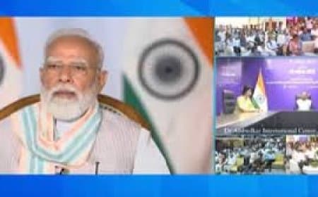 PM Modi Rozgar Mela: पीएम मोदी ने 51,000 युवाओं को सौंपे नियुक्ति पत्र, कहा- विकसित भारत की ताकत हैं युवा