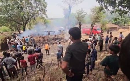 शॉर्ट सर्किट से कच्चे मकान में लगी भीषण आग, 3 मासूम बच्चों की जिंदा जलकर मौत