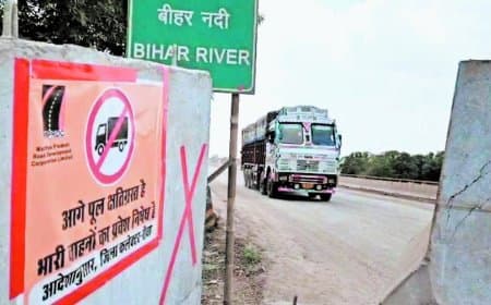 डेढ़ महीने इंतजार में बीत गए, क्षतिग्रस्त पुल नहीं बना लेकिन बायपास का काम कंपनी ने दनादन कर डाला