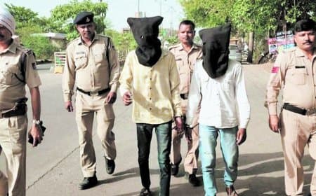 महिलाओं को निशाना बनाने वाले लुटेरे गिरफ्तार, लूटा मंगलसूत्र बरामद हुआ