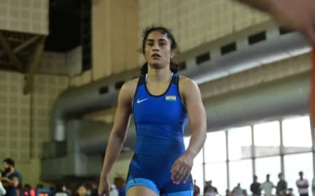  विनेश फोगाट का टूटा सपना, सेमीफाइनल में मीनाक्षी ने दी शिकस्त; एशियन गेम्स की रेस से बाहर
