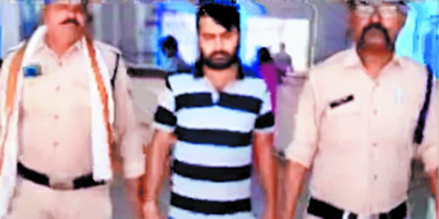 ढाबे की आड़ में अवैध शराब कारोबार पकड़ा, 249 लीटर जब्त, संचालक गिरफ्तार