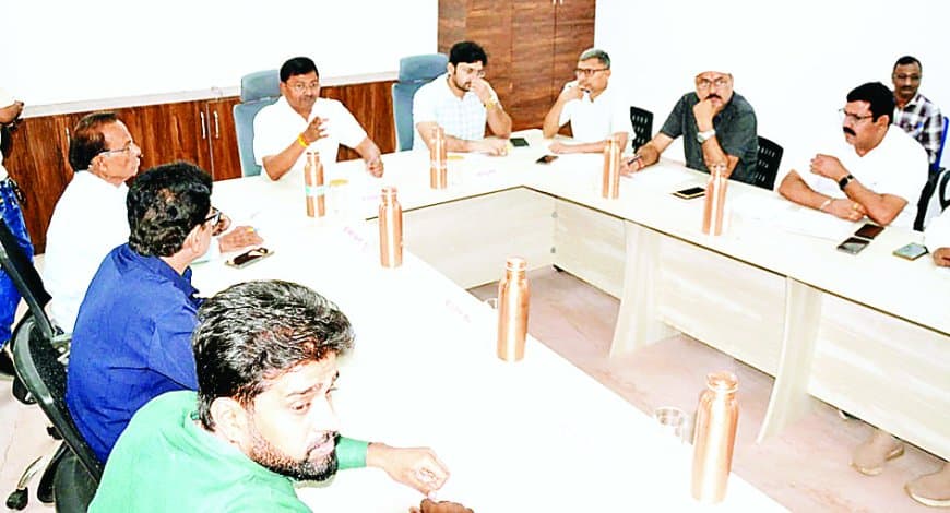 सतना में कुत्तों के बधियाकरण पर खर्च तय, एमआईसी बैठक में कई फैसले