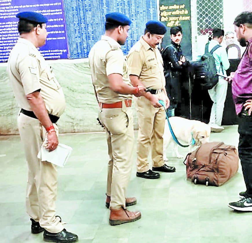 बॉडी बर्न कैमरों से लैस होगी आरपीएफ, ट्रेनों और स्टेशन पर बढ़ेगी निगरानी सुरक्षा