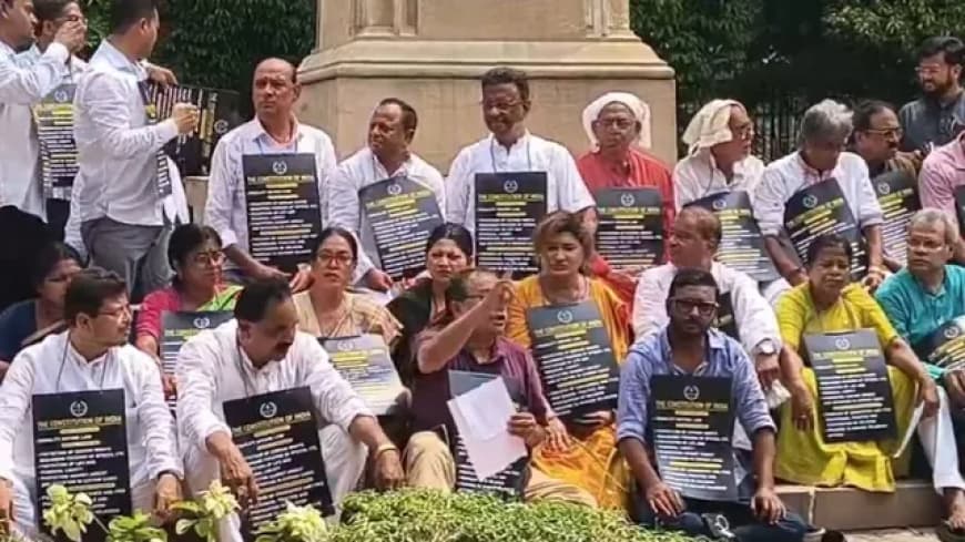 पश्चिम बंगाल: हार के बाद संकट में TMC? ममता बनर्जी के प्रदर्शन से 46 विधायक रहे गायब