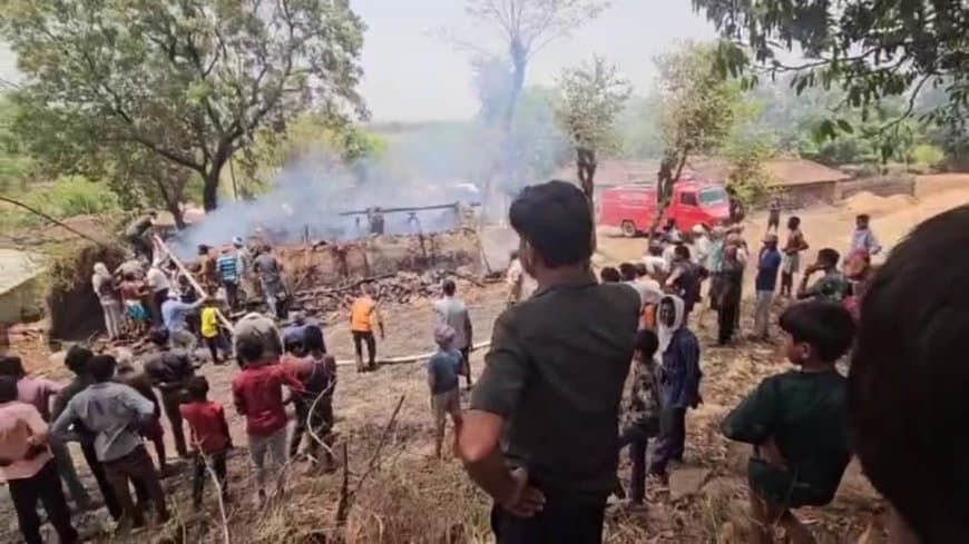 शॉर्ट सर्किट से कच्चे मकान में लगी भीषण आग, 3 मासूम बच्चों की जिंदा जलकर मौत