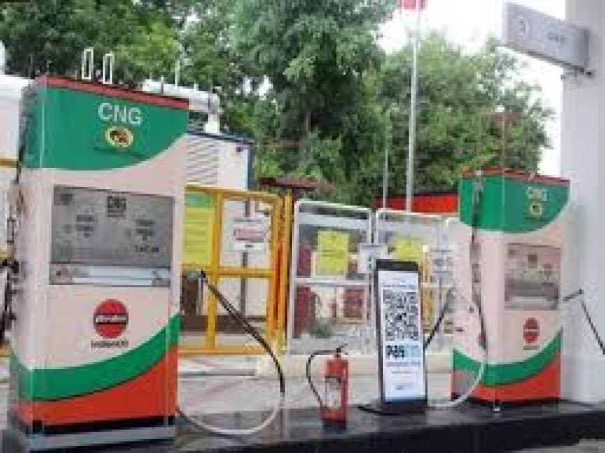 CNG-PNG Prices Hike: फिर महंगी हुई CNG और PNG, पेट्रोल-डीजल के दाम भी बढ़े; चेक करें नए रेट्स