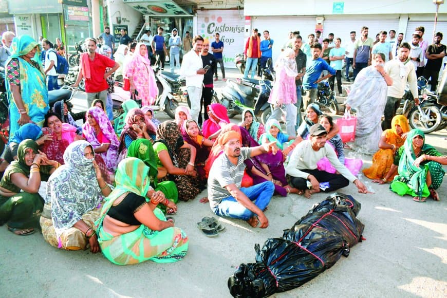 18 दिन पहले हुई शादी, सड़क हादसे में दो भाइयों की दर्दनाक मौत