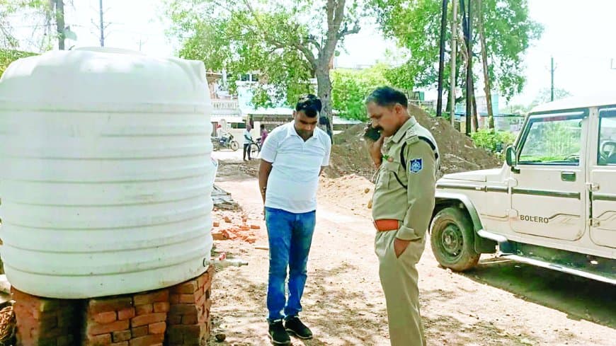 जंगल की गुफा में मिला युवक का शव, मौत बनी रहस्य बनी