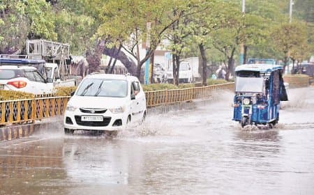 जरा सी बारिश में डूबा सतना, जलभराव और बिजली संकट से त्रस्त शहर