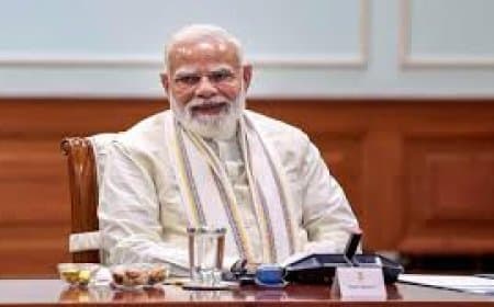वैश्विक संकट के बीच PM मोदी की आर्थिक बैठक, बिजनेस सुधारों पर सरकार का जोर
