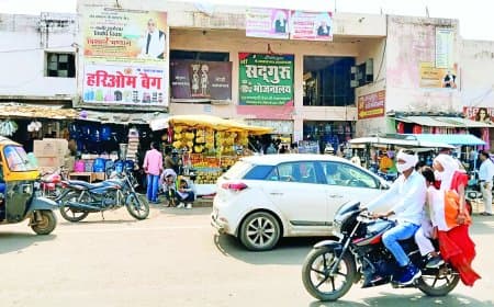 पुराना बस स्टैंड बंद होने से यात्रियों की सुरक्षा पर सवाल