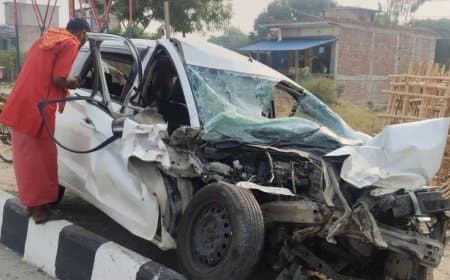  उत्तरप्रदेश: आजमगढ़-वाराणसी हाईवे पर अर्टिगा-ट्रेलर की भीषण टक्कर... चार लोगों की मौत, एक गंभीर