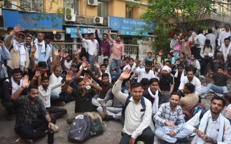 माध्यमिक शिक्षक भर्ती 2024: नियुक्ति की मांग को लेकर DPI के बाहर चयनित अभ्यर्थियों का महाप्रदर्शन