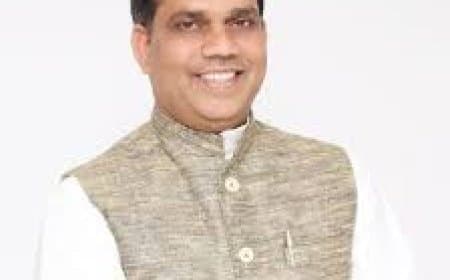 "योग केवल आसन नहीं, जीवन जीने की पद्धति है" 