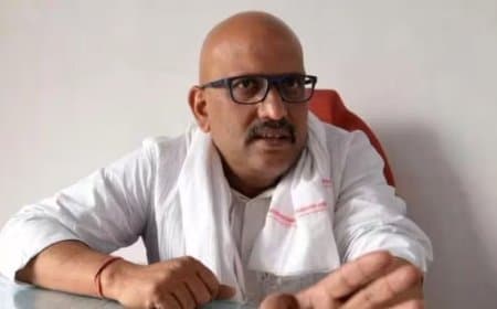 चढ़ावा चोरी : अजय राय हाउस अरेस्ट: अयोध्या दौरे से ठीक पहले यूपी कांग्रेस अध्यक्ष पर बड़ी कार्रवाई