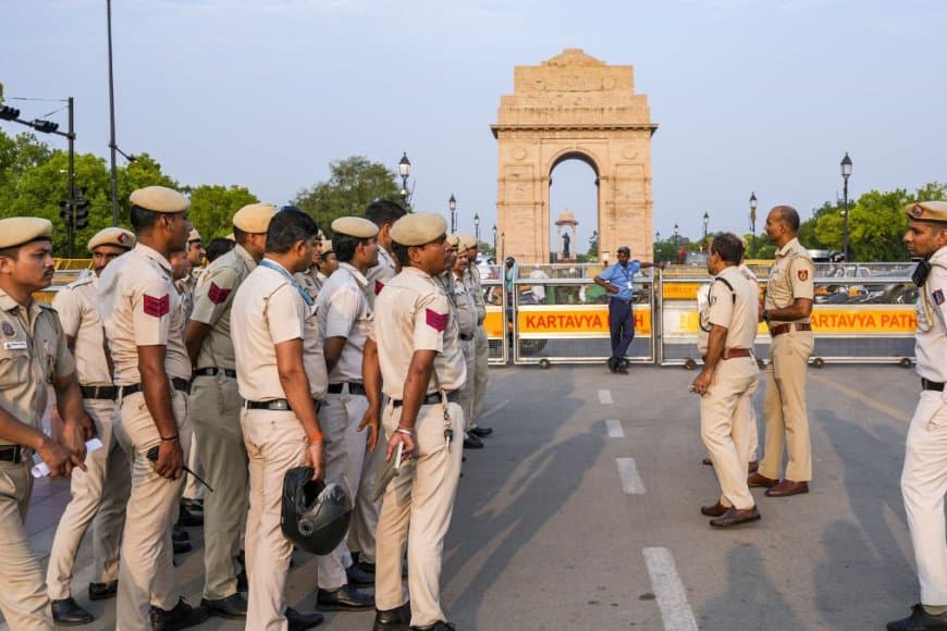 भारत: दिल्ली-उत्तराखंड में आतंकी हमले की धमकी... मंदिर और सरकारी भवन और रेलवे स्टेशनों की बढ़ी चौकसी